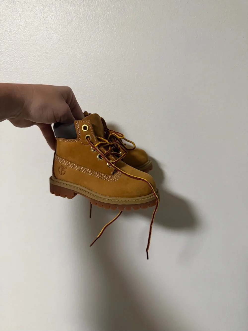 Timberland Kids Wheat Nubuck Lace-Up Boots in Chestnut